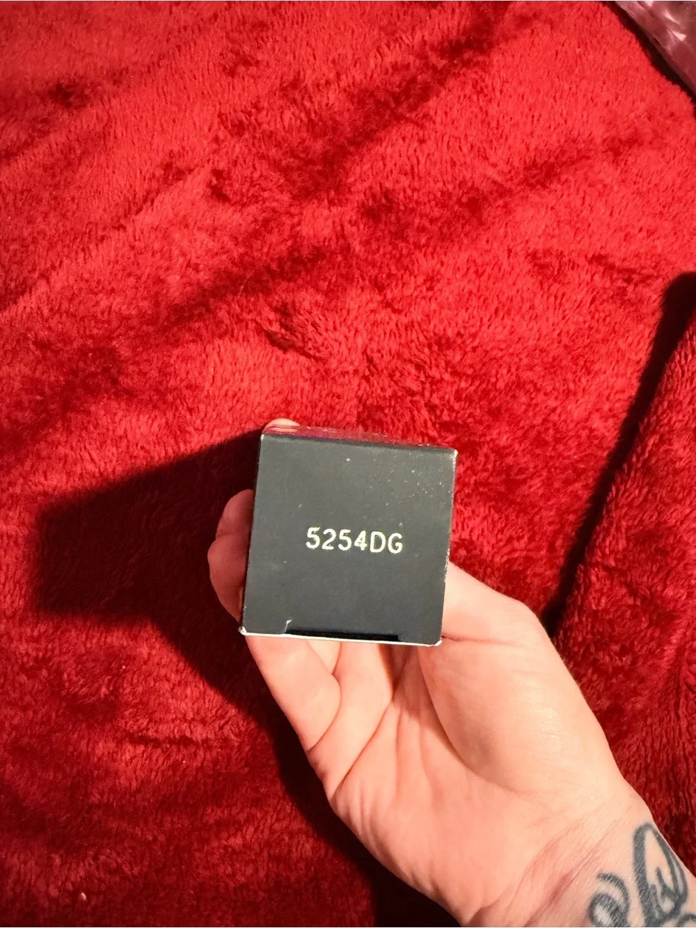 NARS Natural Radiant Longwear Foundation – Light 4 Deauville (Beige) Bottle
